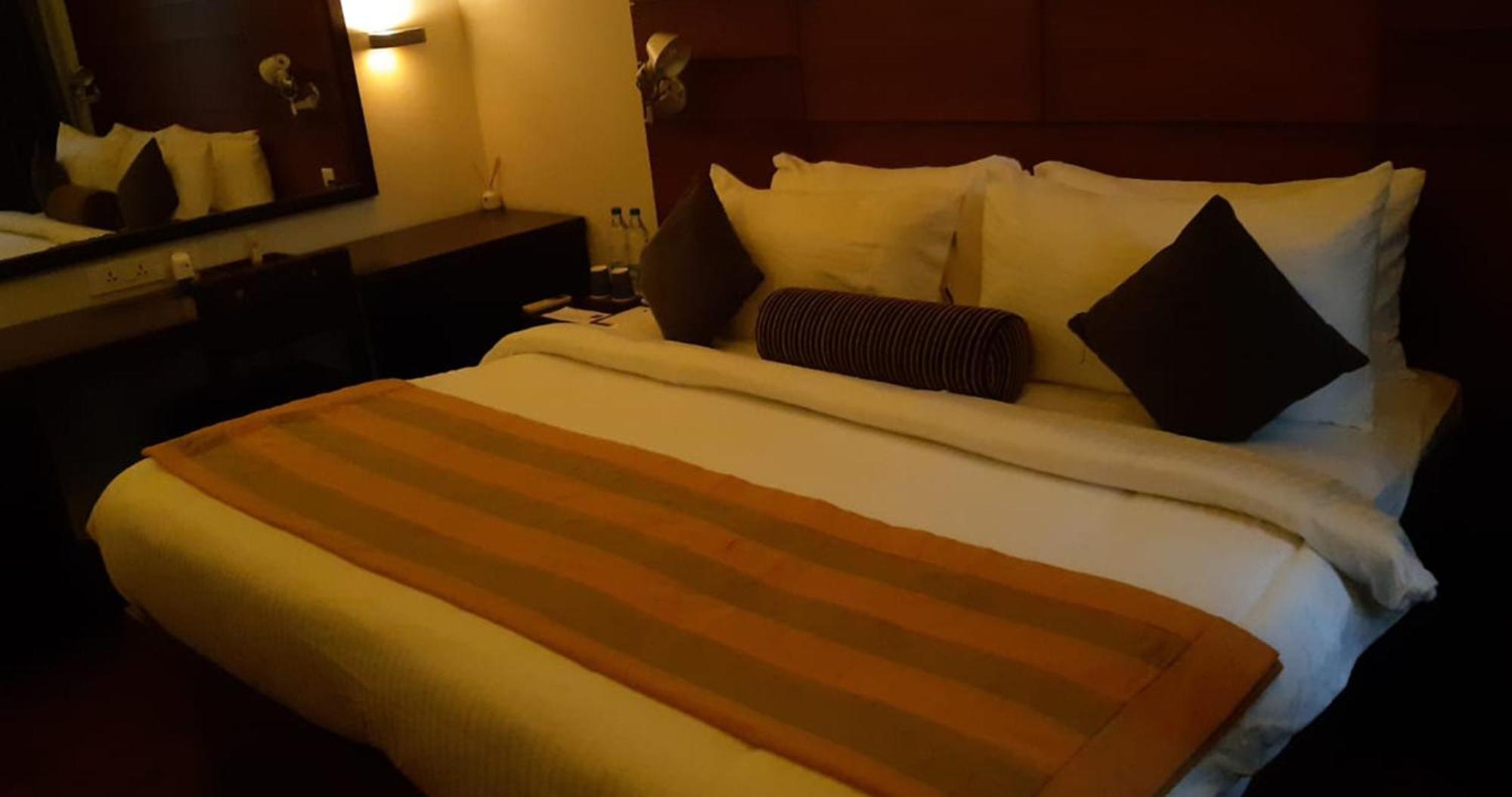 The Golkonda Resort And Spa 하이데라바드 외부 사진
